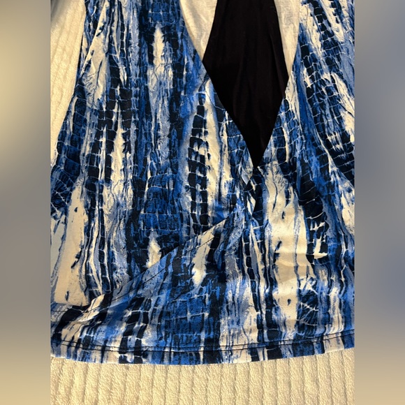 Venus/Lascana Black and Blue T-Back Top - Picture 7 of 7